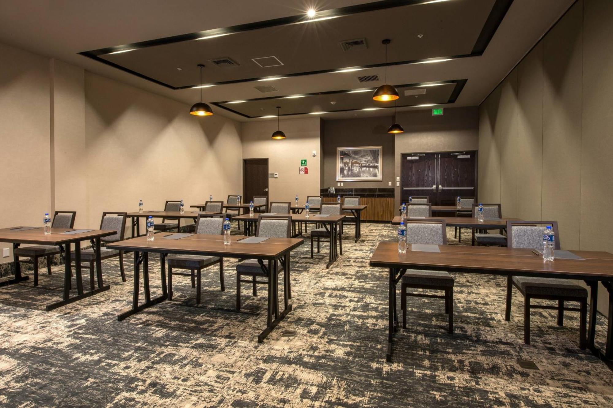Courtyard By Marriott San Luis Potosi, Los Lagos Eksteriør bilde
