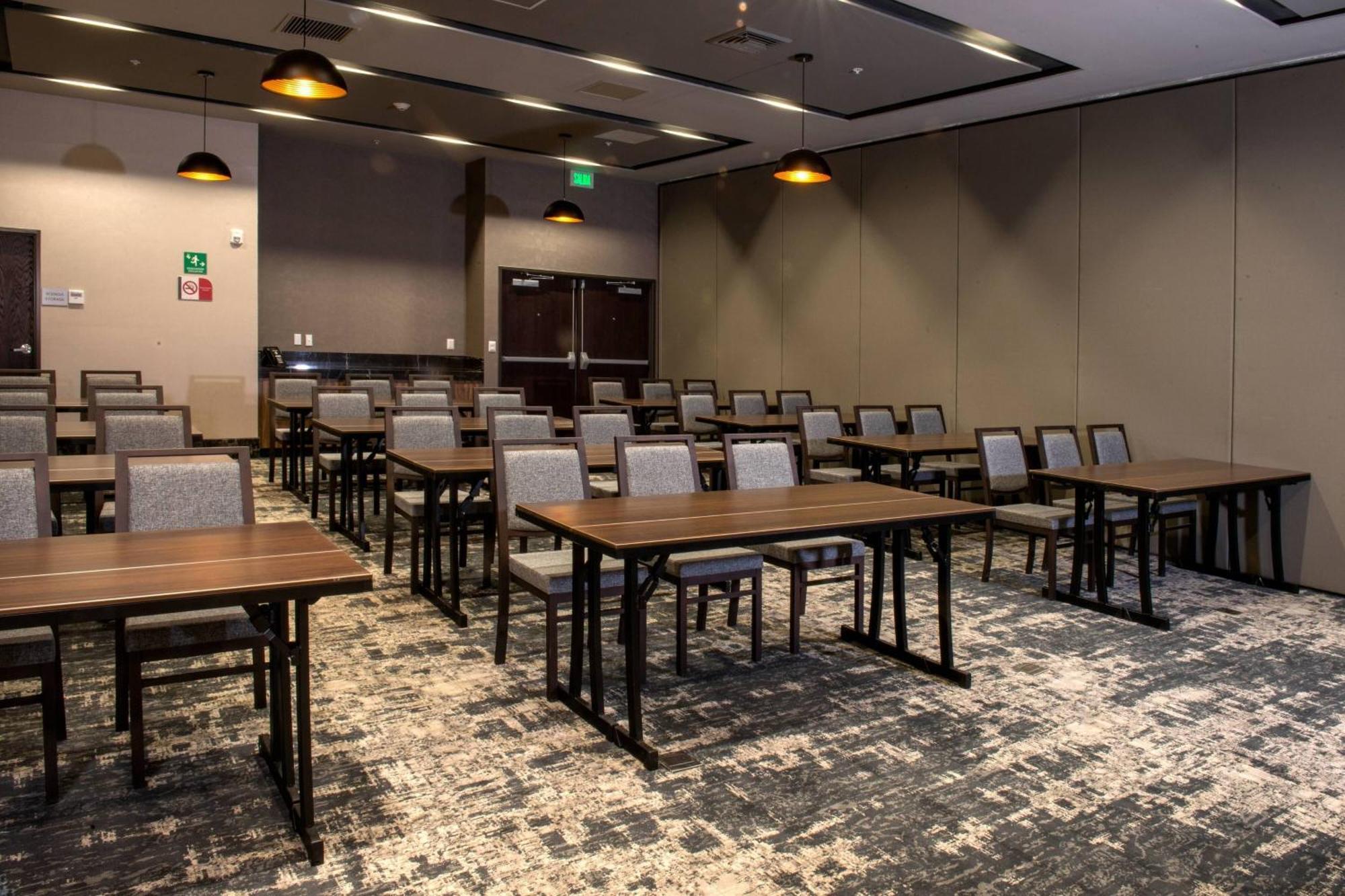Courtyard By Marriott San Luis Potosi, Los Lagos Eksteriør bilde