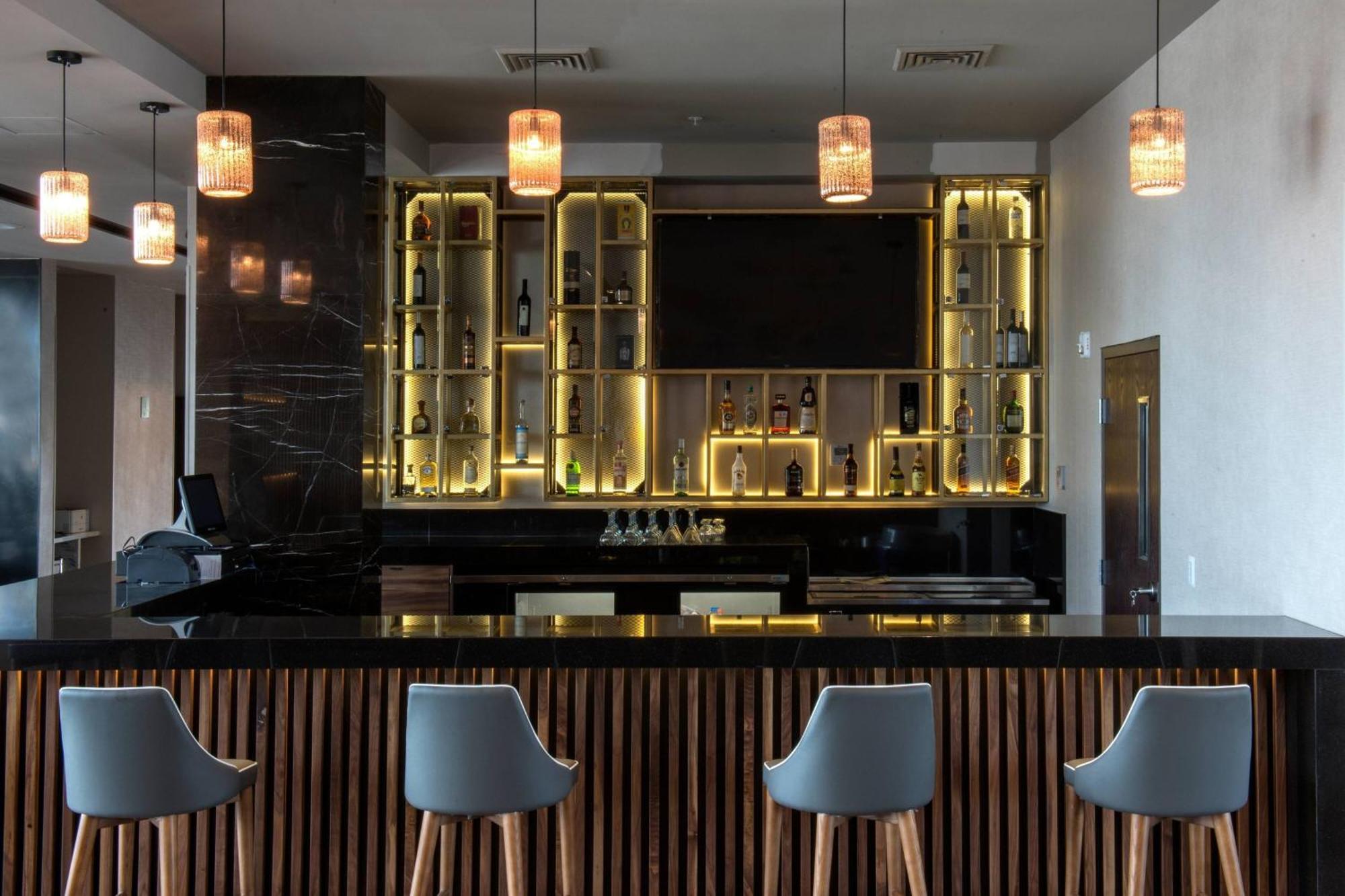 Courtyard By Marriott San Luis Potosi, Los Lagos Eksteriør bilde