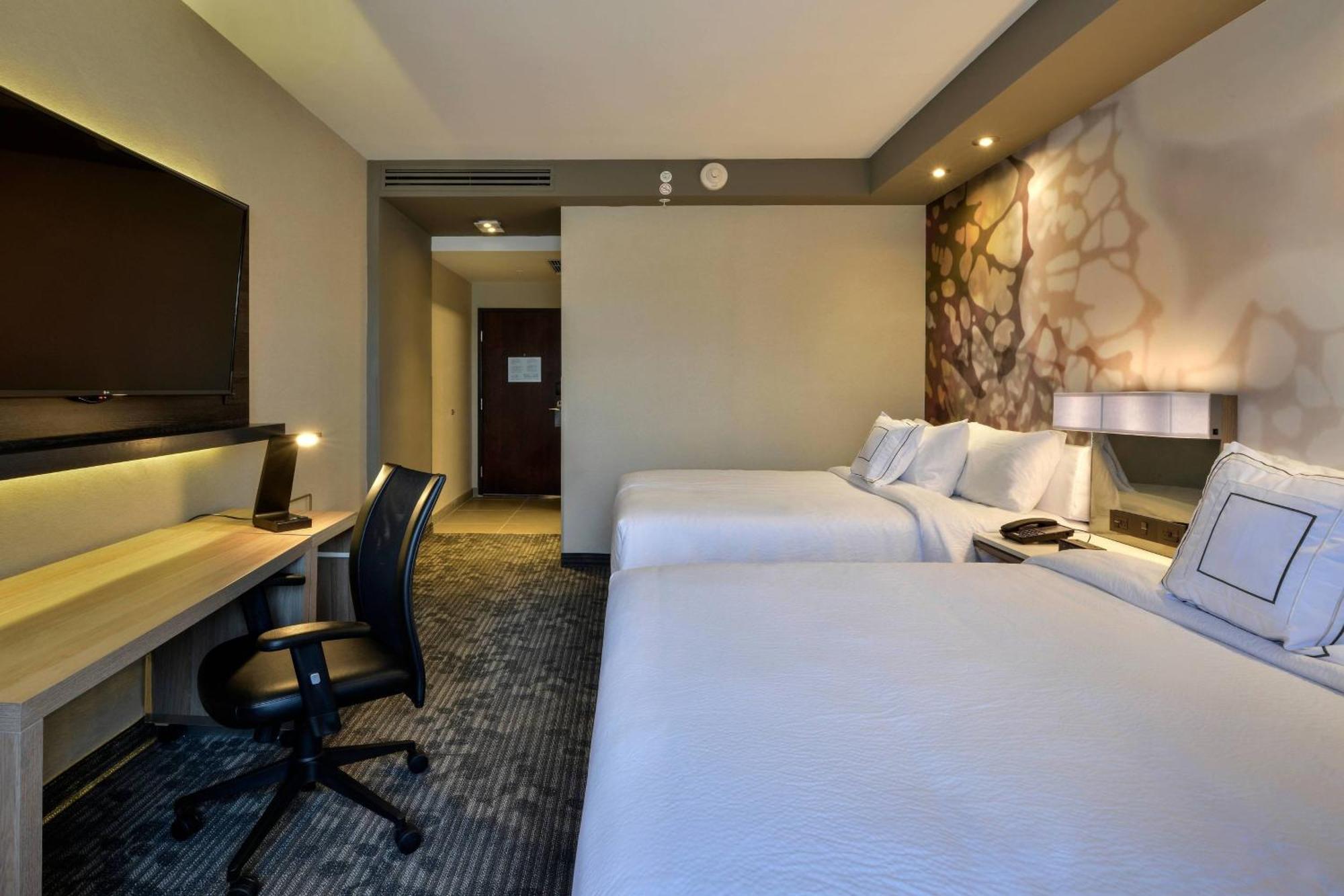 Courtyard By Marriott San Luis Potosi, Los Lagos Eksteriør bilde