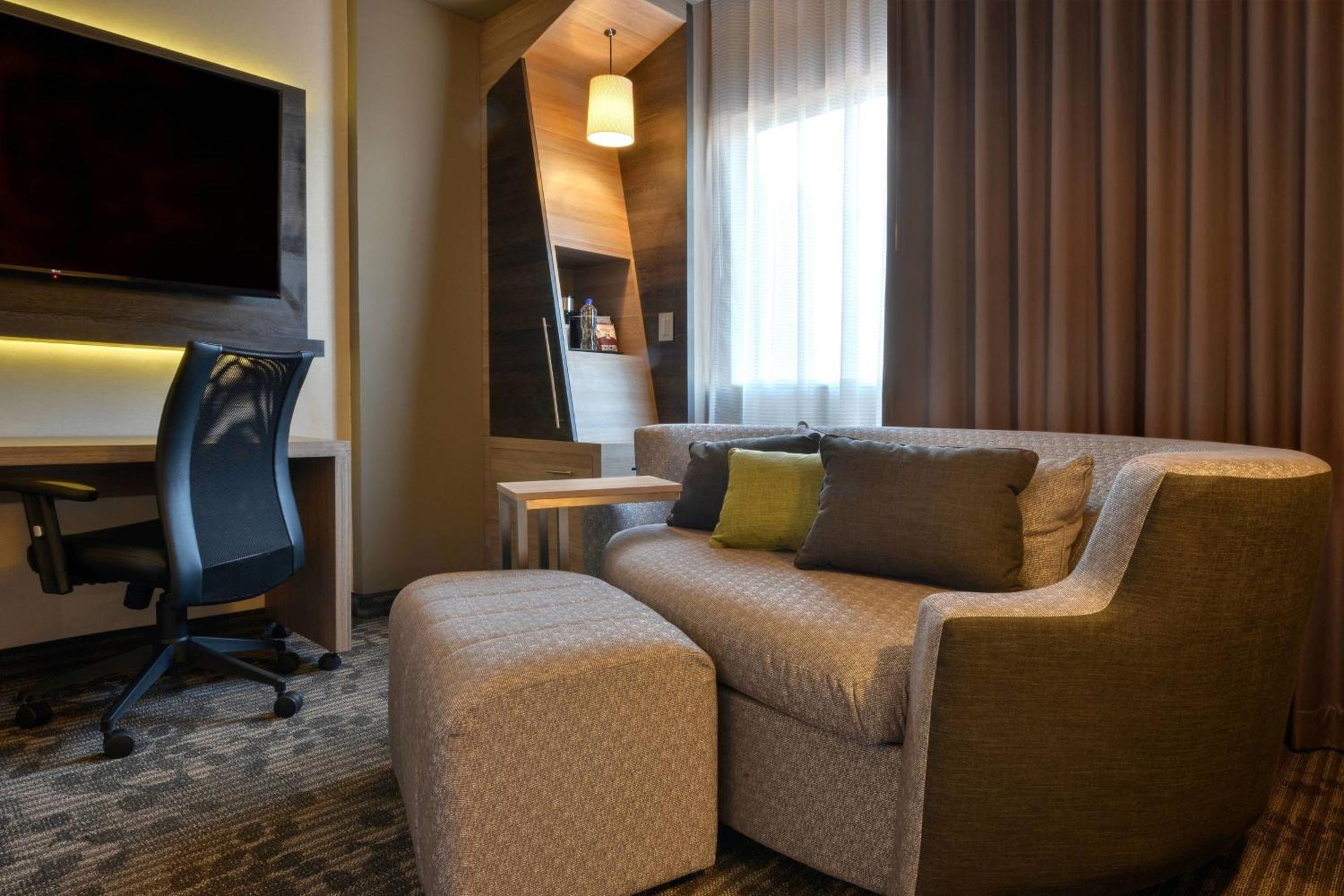 Courtyard By Marriott San Luis Potosi, Los Lagos Eksteriør bilde