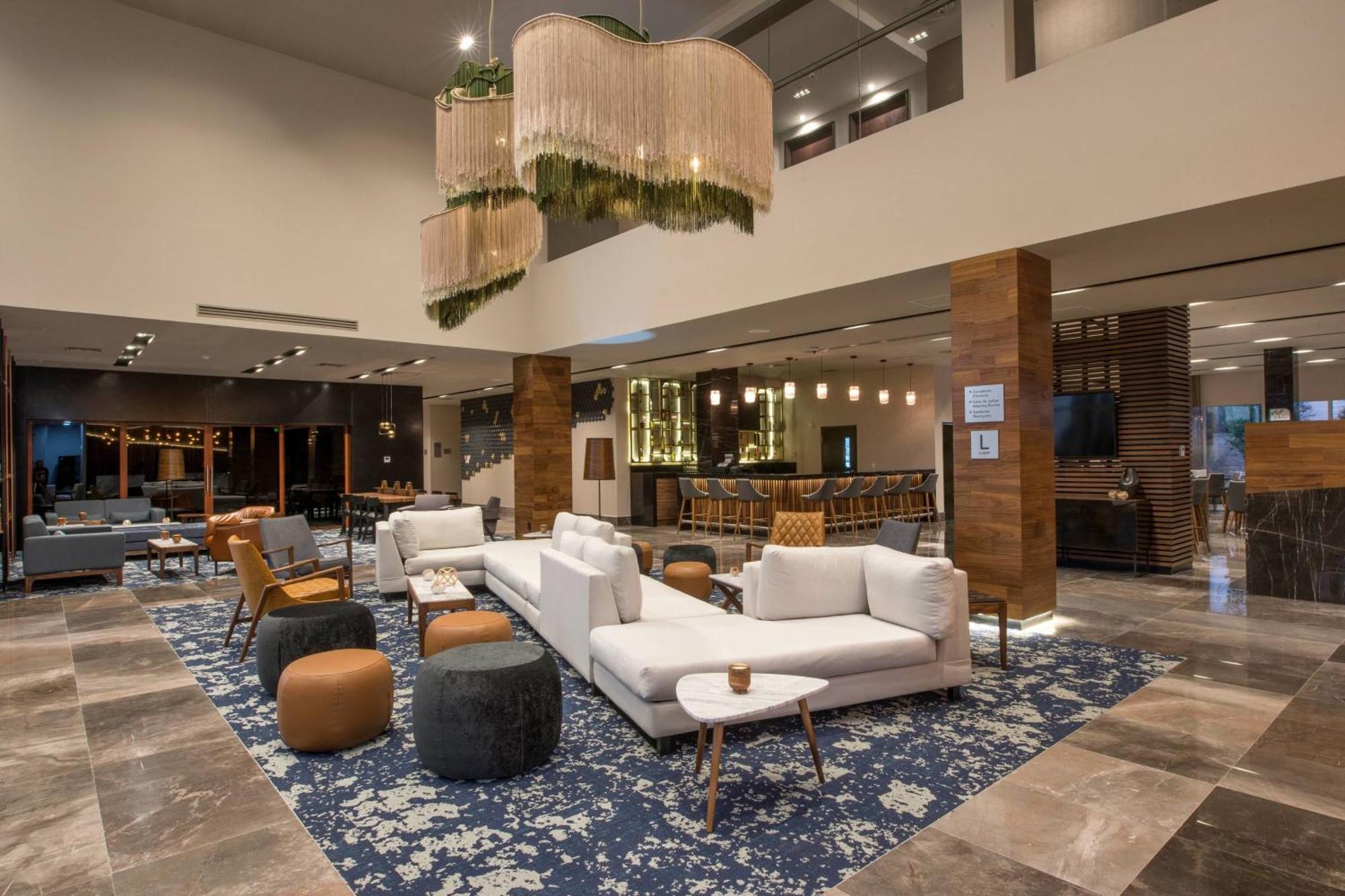 Courtyard By Marriott San Luis Potosi, Los Lagos Eksteriør bilde
